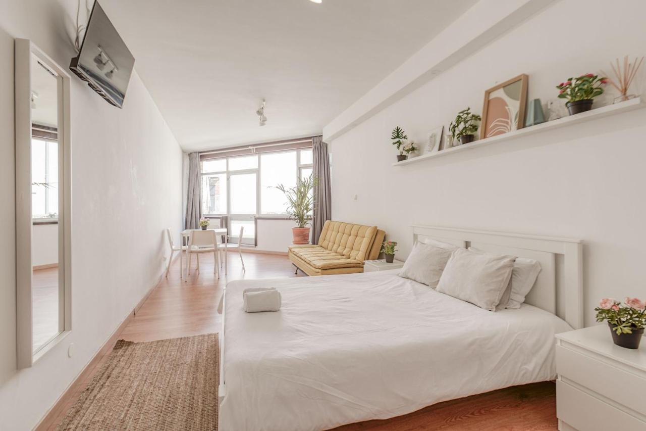 Travel & Live Aliados Apartment Porto Bagian luar foto