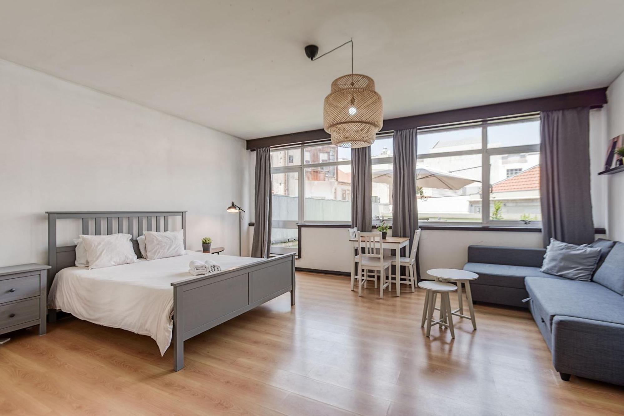 Travel & Live Aliados Apartment Porto Bagian luar foto
