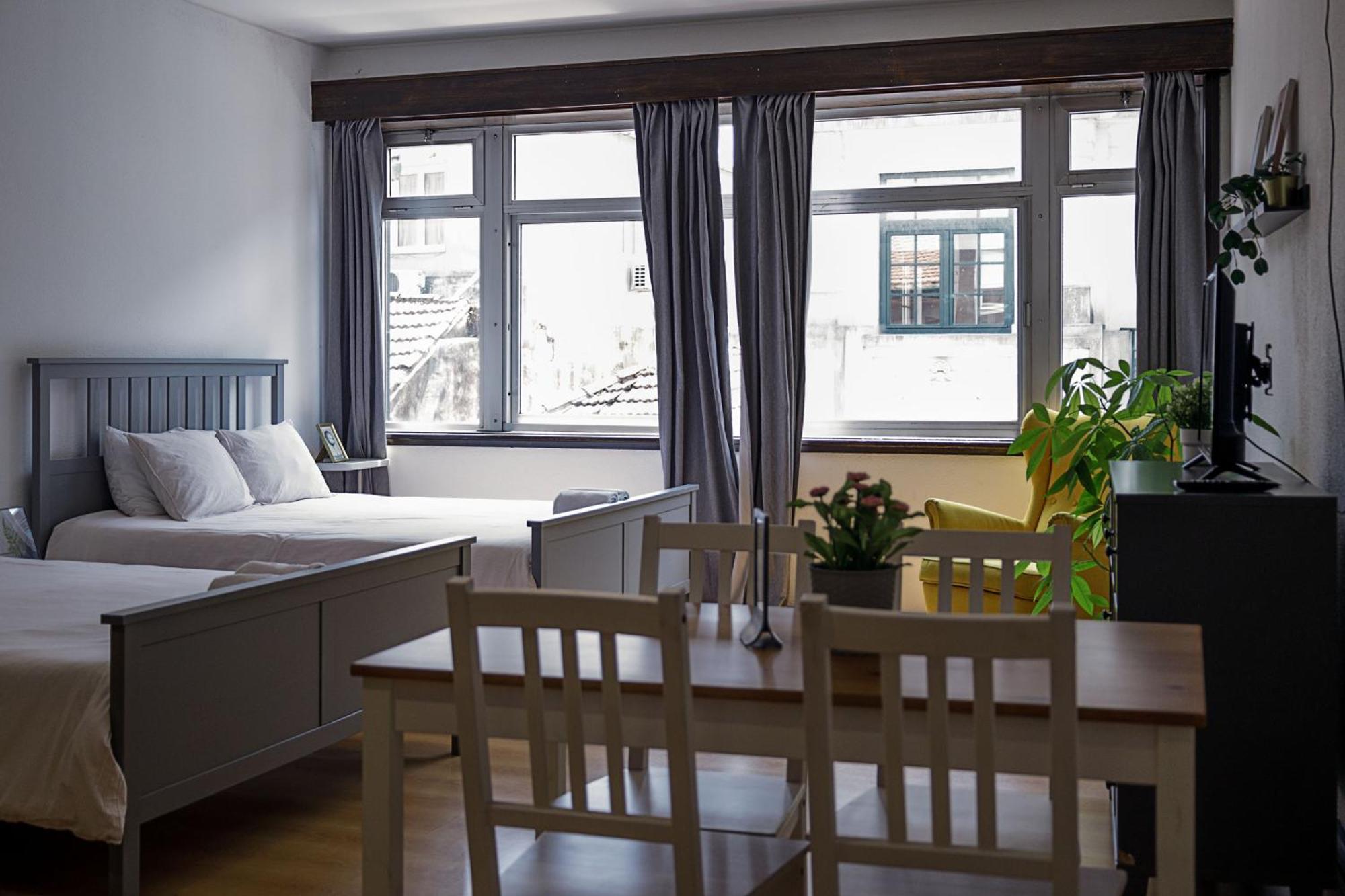 Travel & Live Aliados Apartment Porto Bagian luar foto