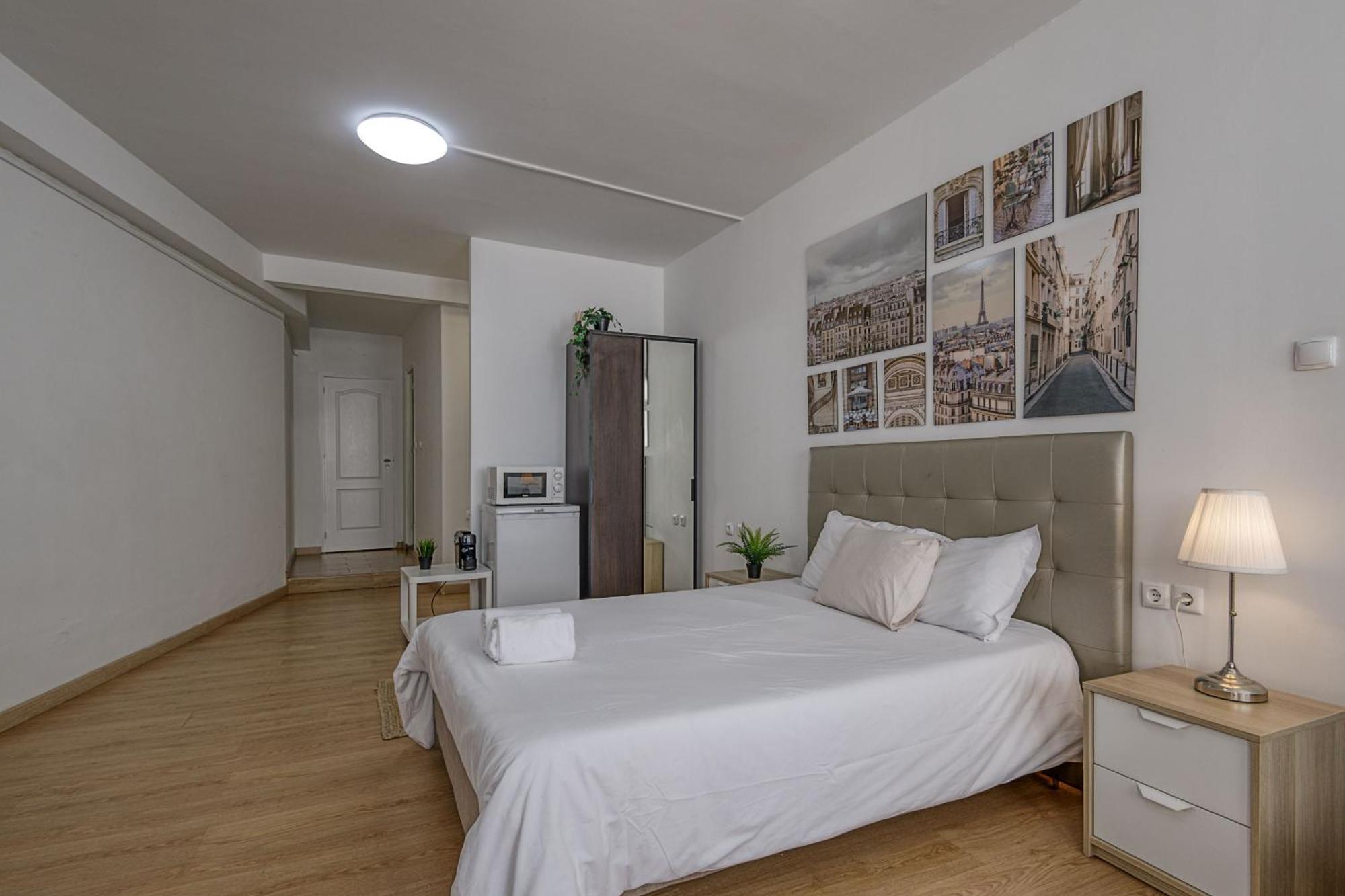 Travel & Live Aliados Apartment Porto Bagian luar foto