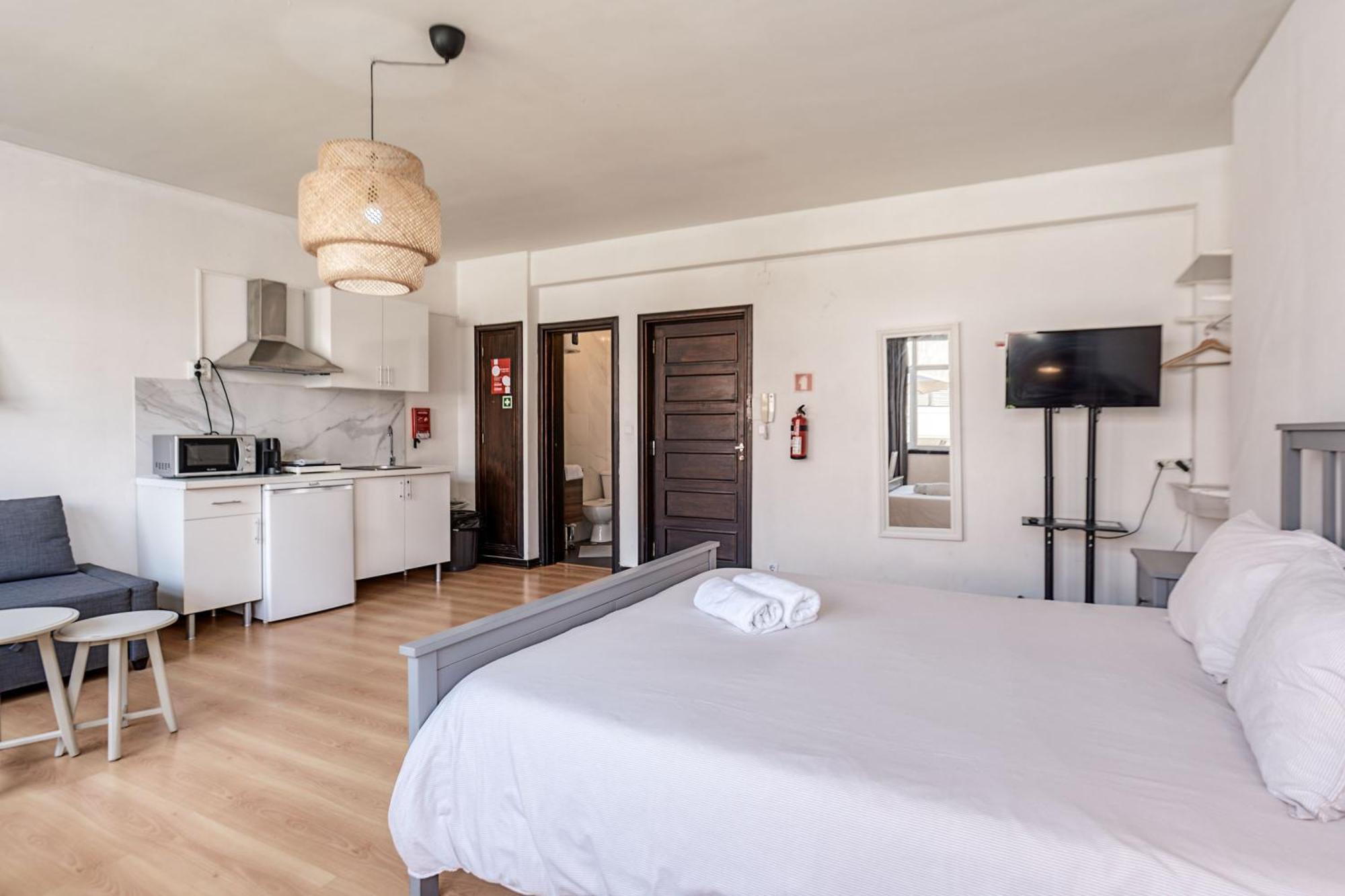 Travel & Live Aliados Apartment Porto Ruang foto