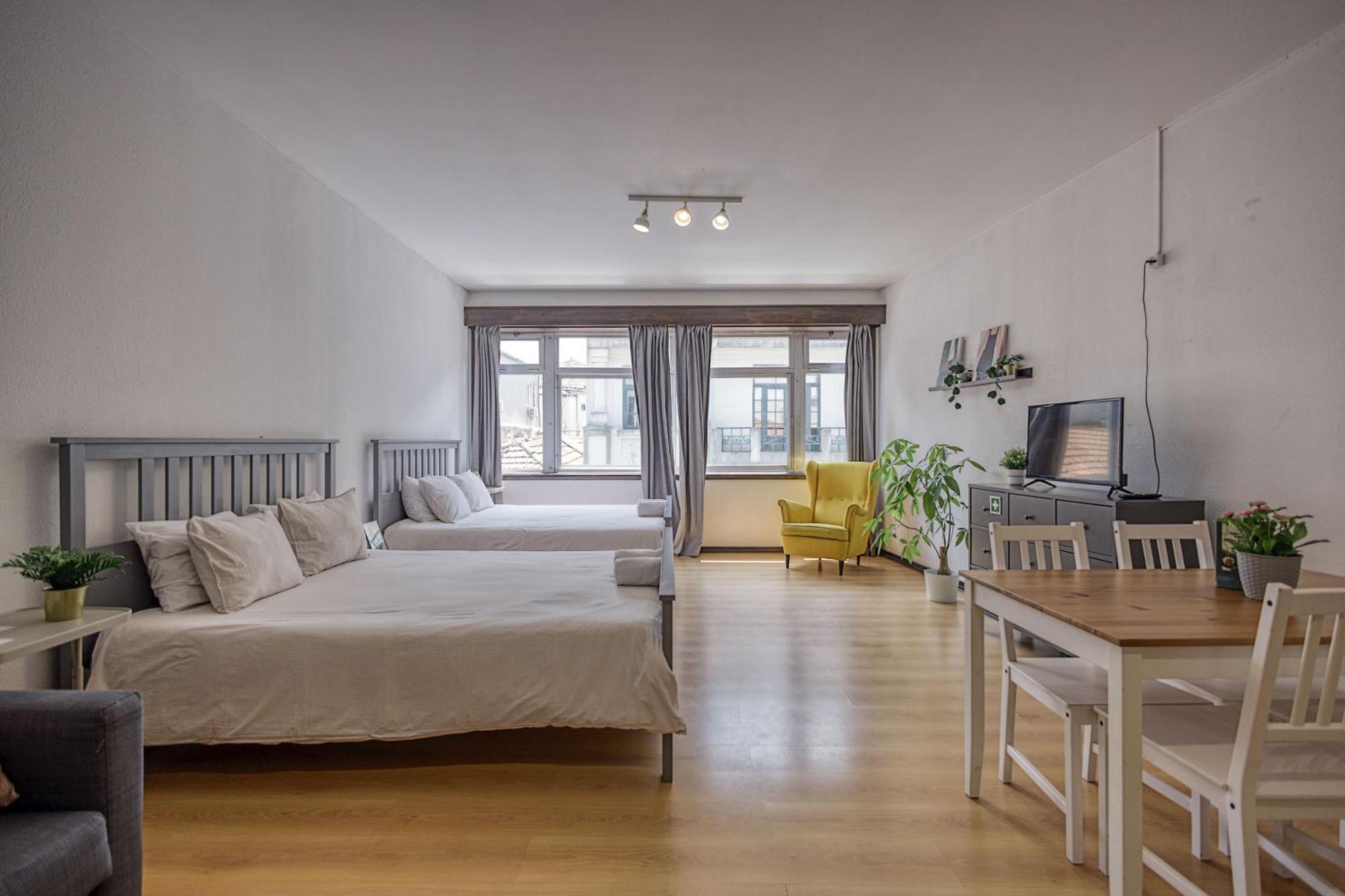 Travel & Live Aliados Apartment Porto Ruang foto